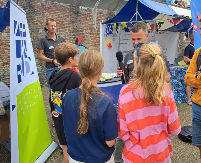 Hoe werkt een geluidsmeter? Bezoekers van onze stand op Rescue Zeeland weten het